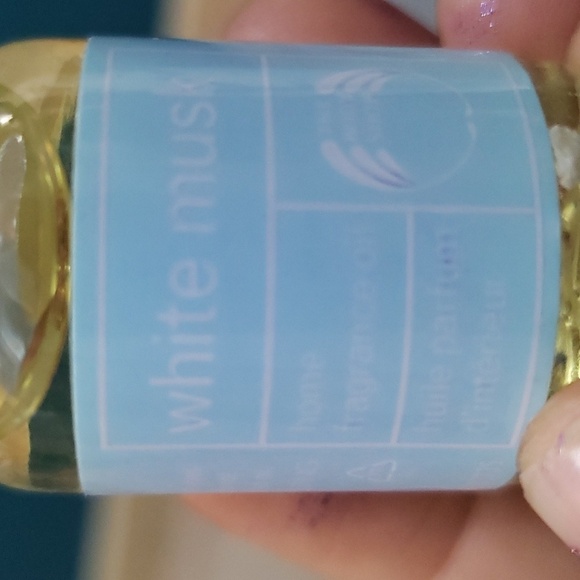 THE body shop white musk home fragrance 10ml - Picture 2 of 2